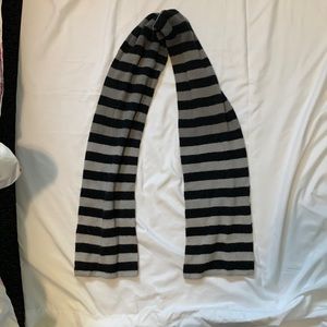 Black and gray striped scarf